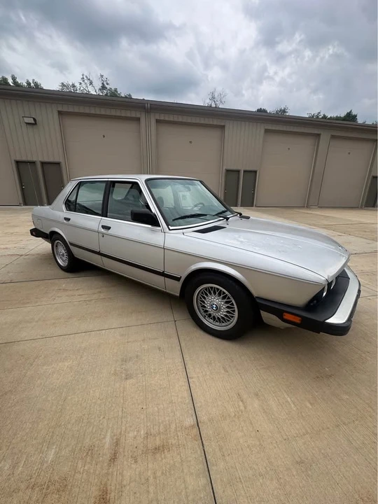 1984 BMW E28 5 Series - Image 3 of 12