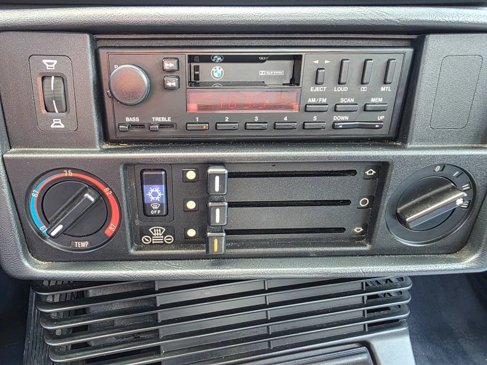 1984 BMW E28 5 Series - Image 17 of 24
