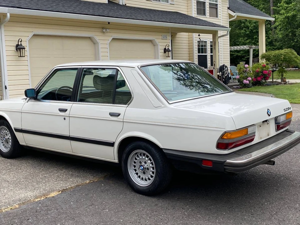 1984 BMW E28 5 Series - Image 2 of 18