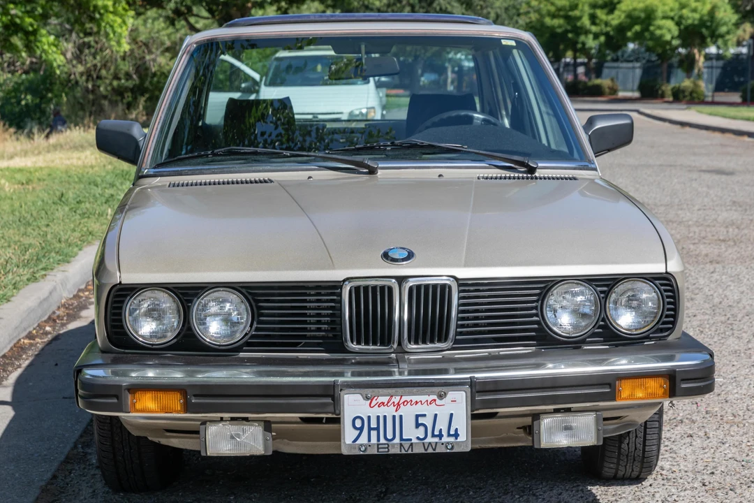 1984 BMW E28 5 Series - Image 2 of 31