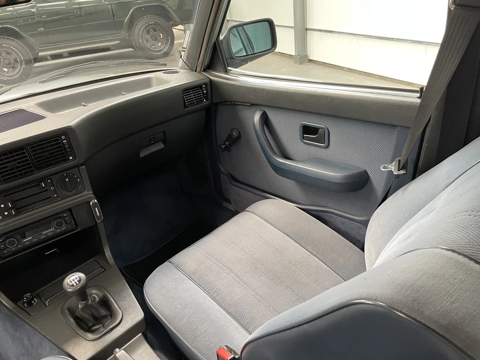 1984 BMW E28 5 Series - Image 17 of 30