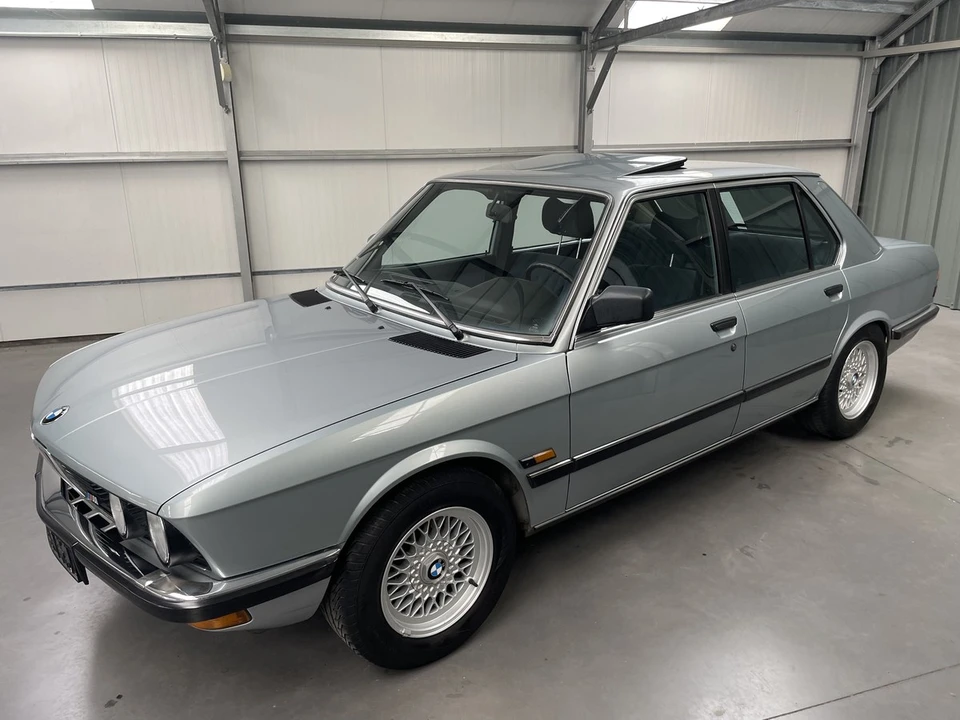1984 BMW E28 5 Series - Image 2 of 30