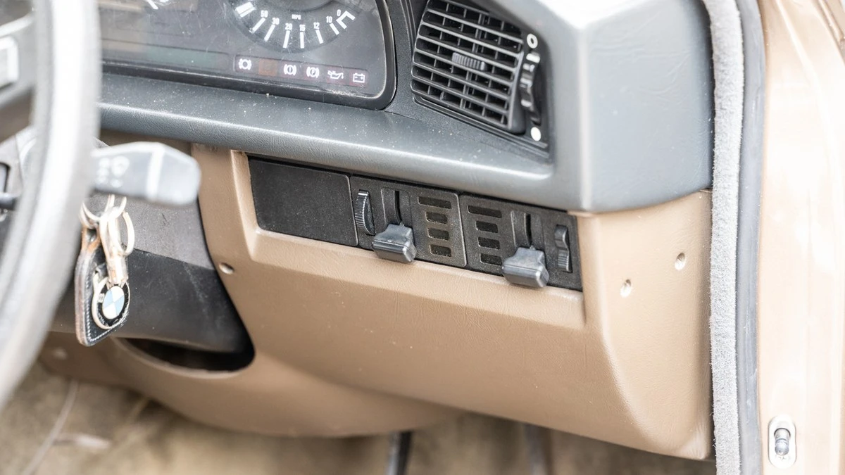 1984 BMW E28 5 Series - Image 18 of 30