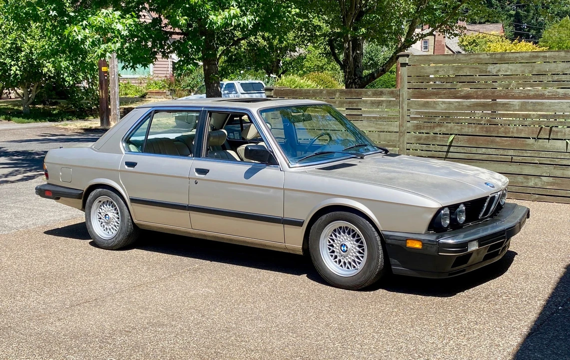 1984 BMW E28 5 Series - Image 12 of 31