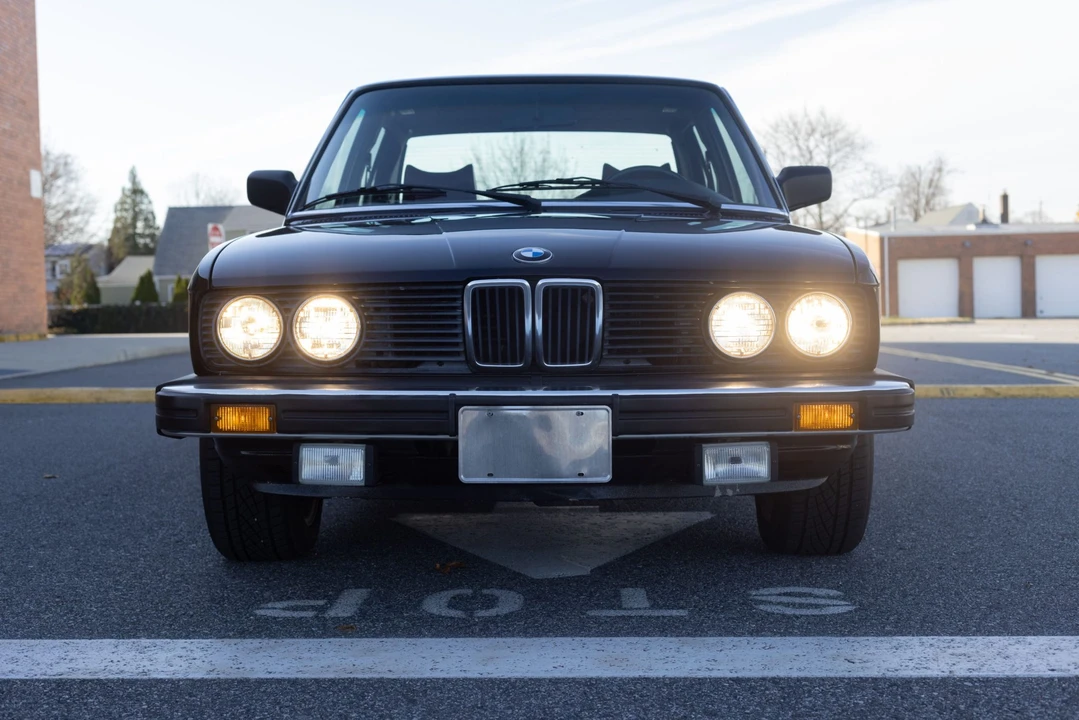 1984 BMW E28 5 Series - Image 10 of 31