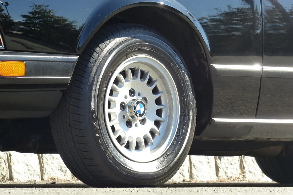 1984 BMW E24 6 Series - Image 14 of 31