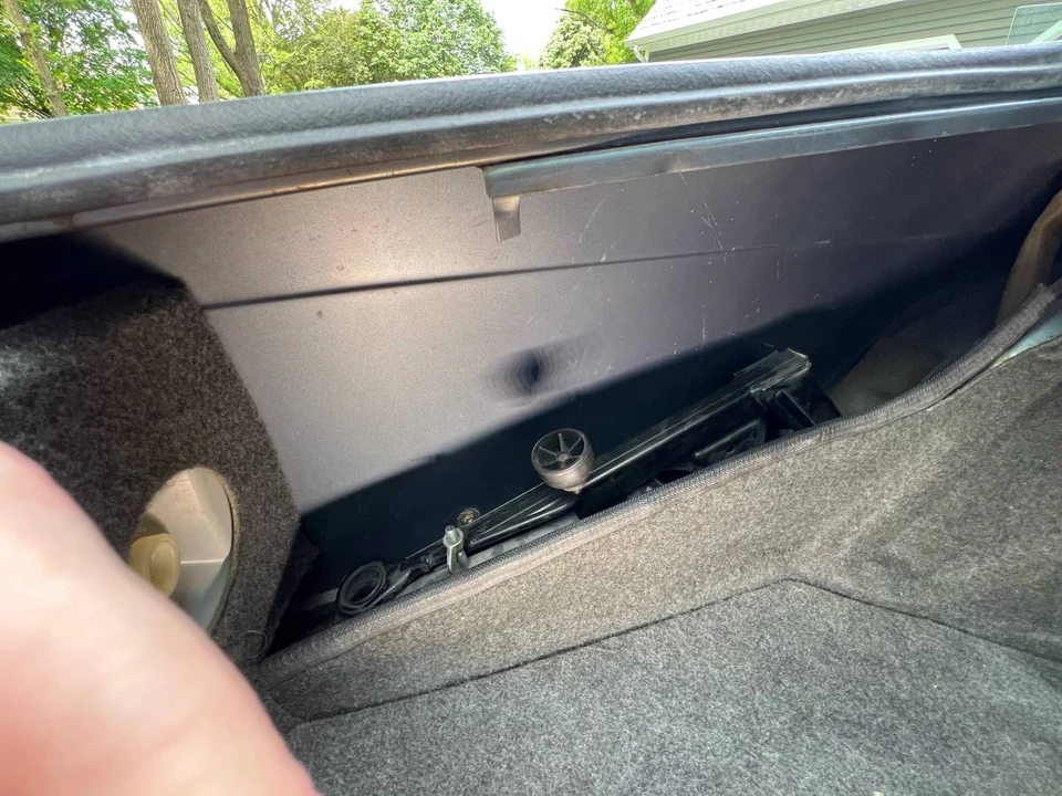 1984 BMW E24 6 Series - Image 18 of 24