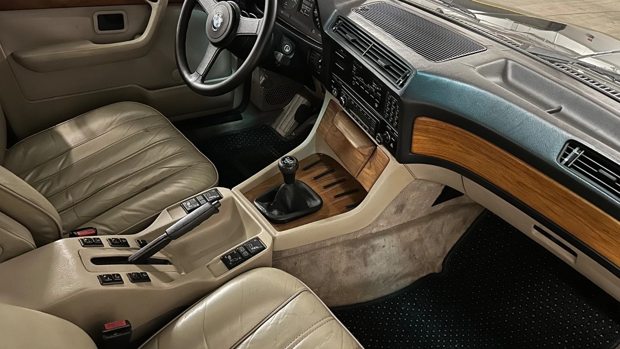 1984 BMW E23 7 Series - Image 14 of 21