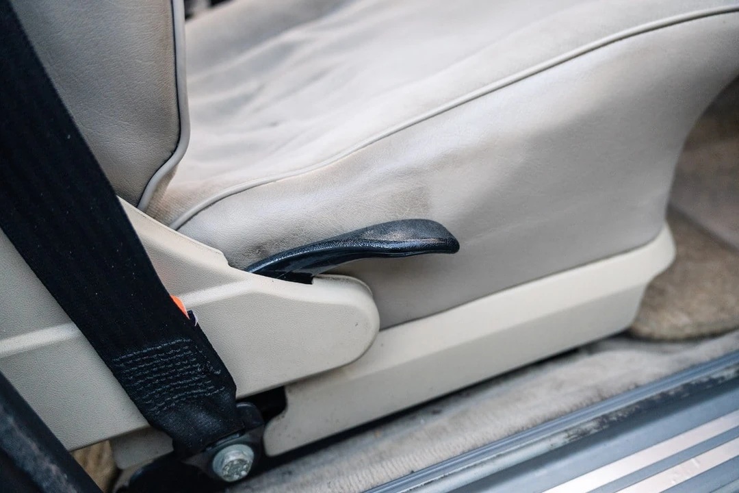 1984 BMW E28 5 Series - Image 25 of 30