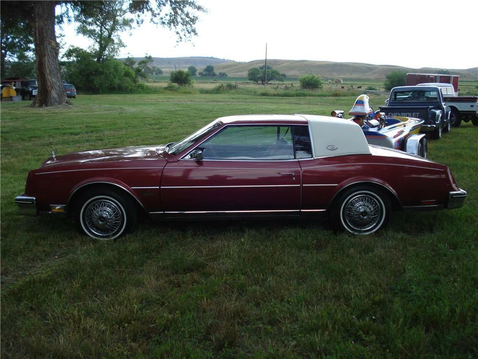 1984 Buick Riviera 4th-7th Gen - Image 5 of 5
