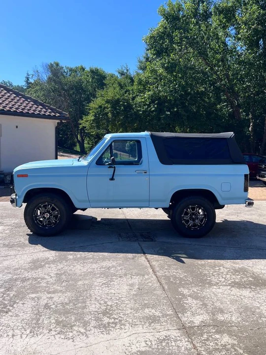 1984 Ford Bronco 3rd Gen - Image 2 of 15