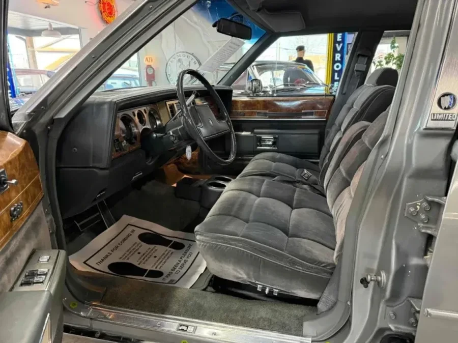 1984 Buick LeSabre - Image 28 of 31