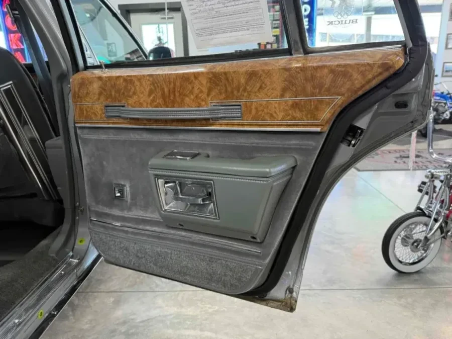 1984 Buick LeSabre - Image 22 of 31