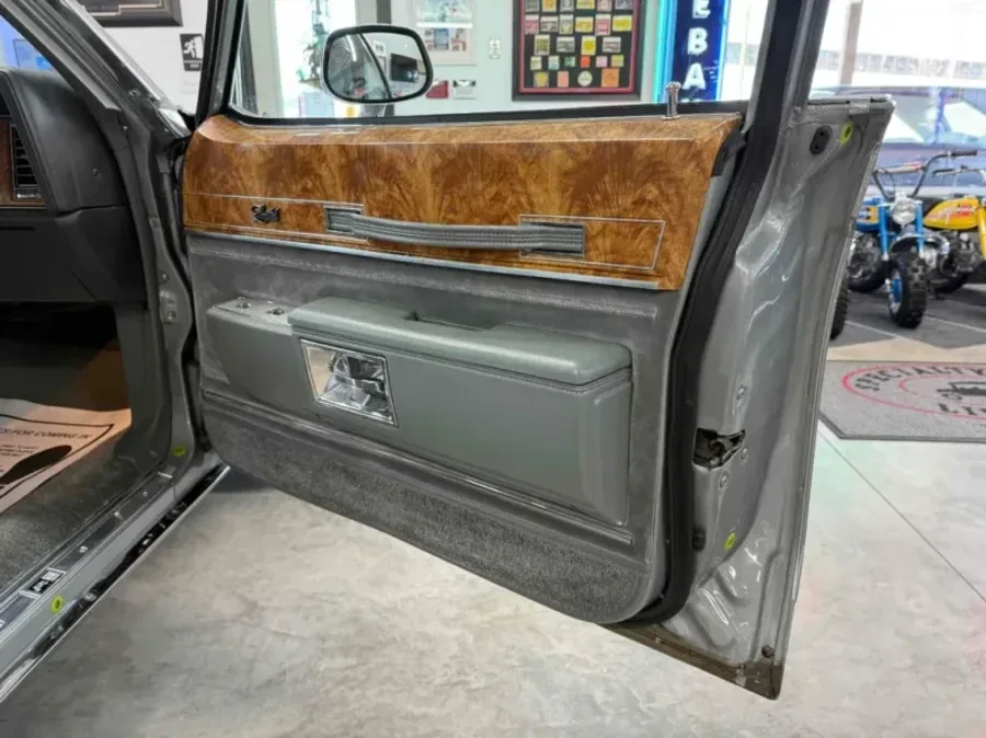 1984 Buick LeSabre - Image 23 of 31