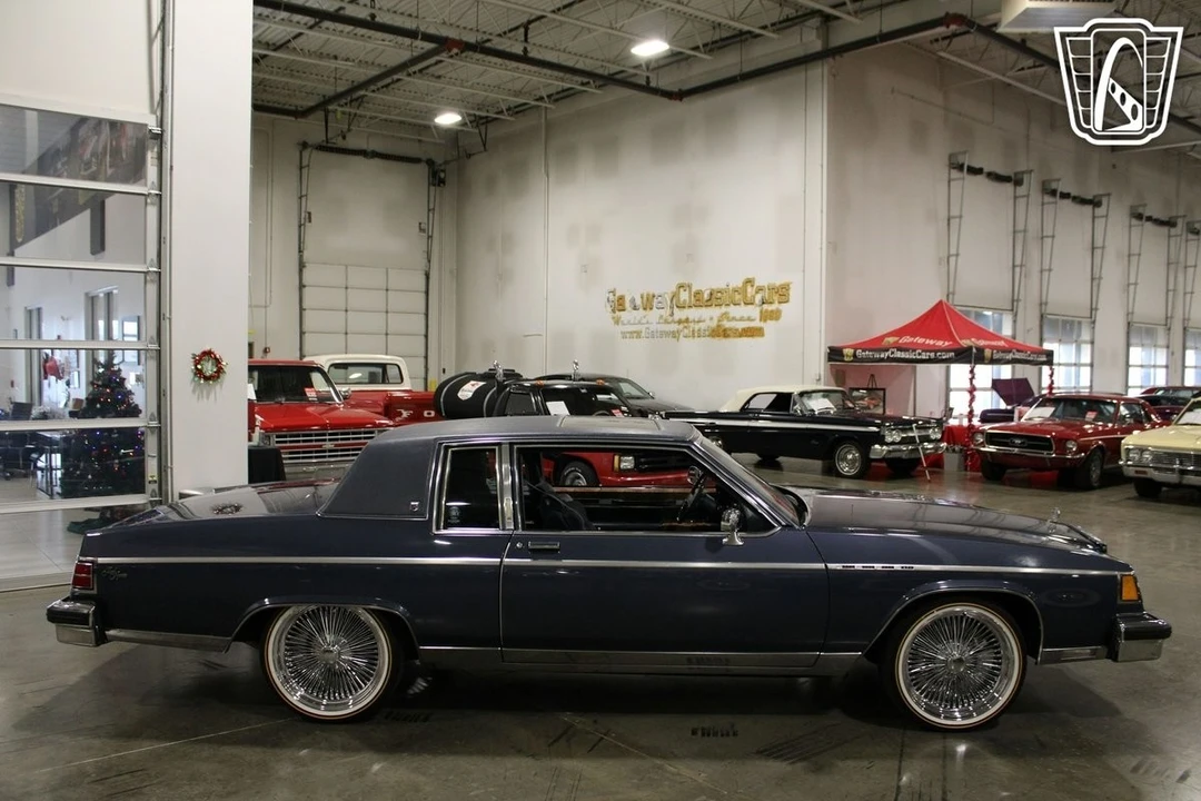 1984 Buick Park Avenue - Image 9 of 12