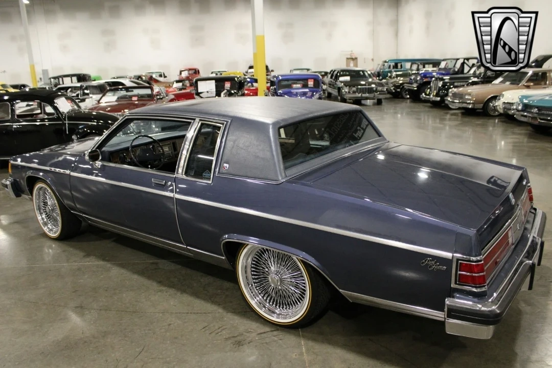 1984 Buick Park Avenue - Image 5 of 12