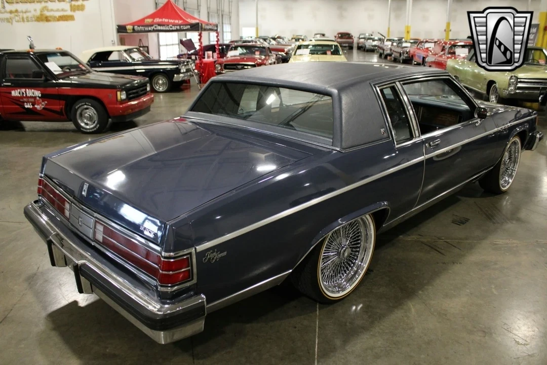 1984 Buick Park Avenue - Image 4 of 12