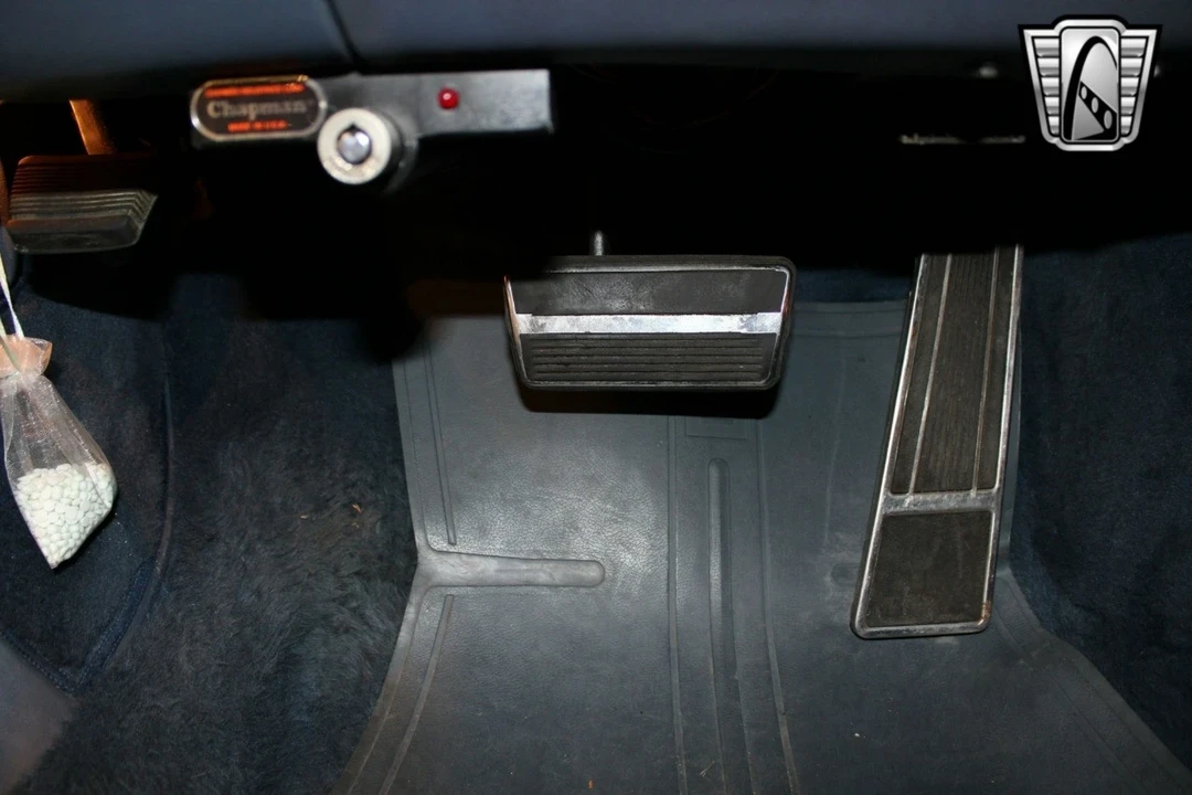 1984 Buick Park Avenue - Image 14 of 21