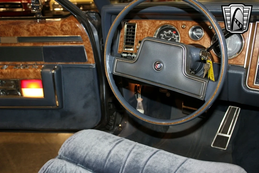 1984 Buick Park Avenue - Image 18 of 21