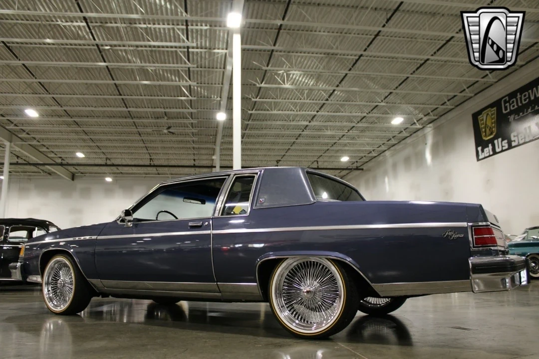 1984 Buick Park Avenue - Image 9 of 12