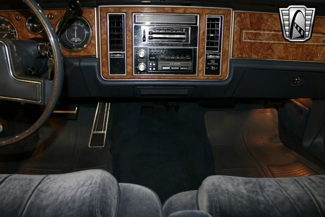 1984 Buick Park Avenue - Image 19 of 21