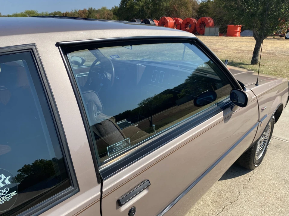 1984 Buick Regal - Image 22 of 31