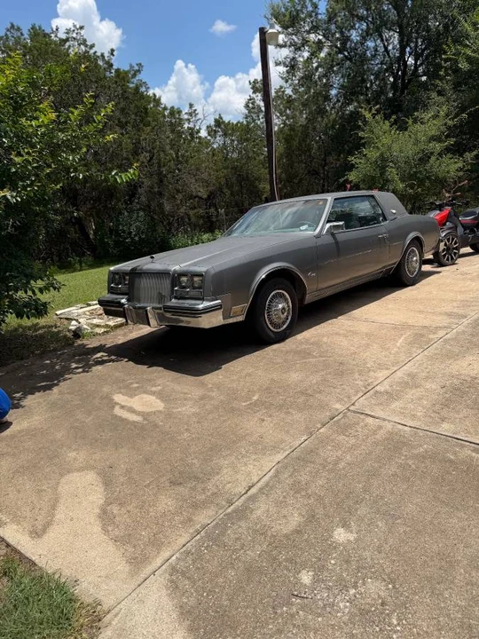 1984 Buick Riviera 4th-7th Gen - Image 2 of 4