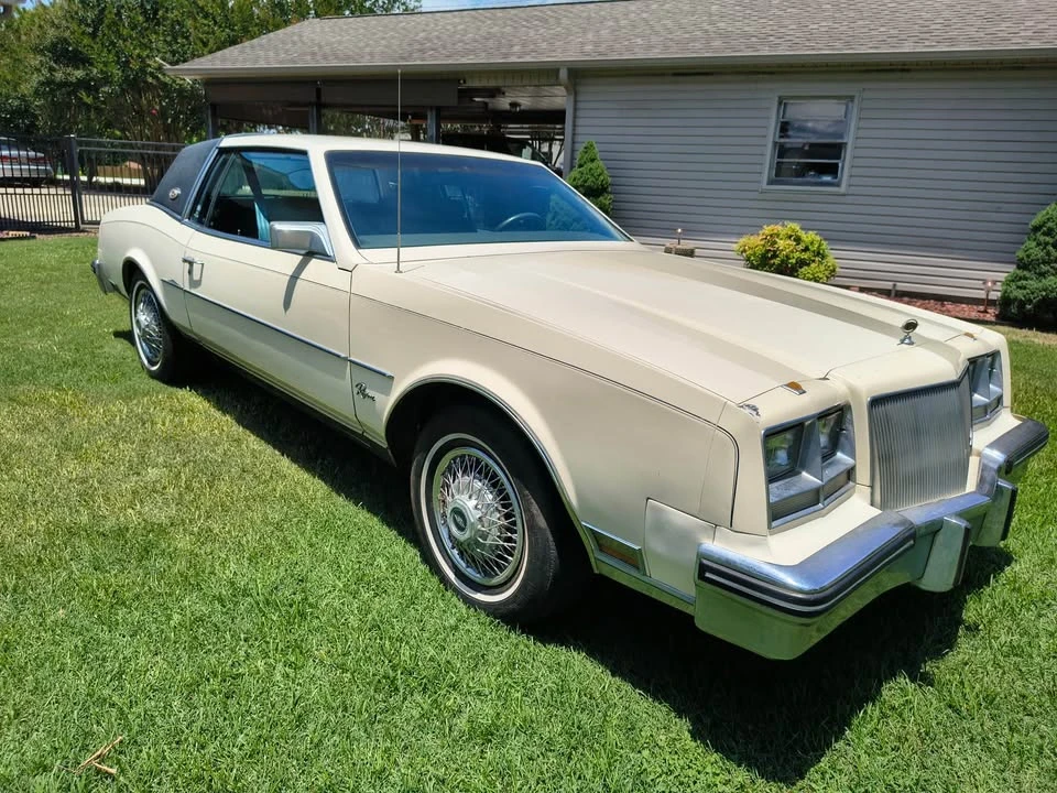 1984 Buick Riviera 4th-7th Gen - Image 3 of 7