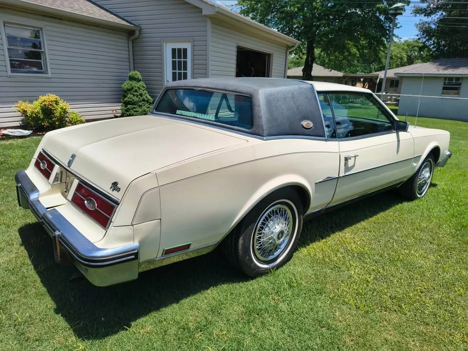 1984 Buick Riviera 4th-7th Gen - Image 4 of 7
