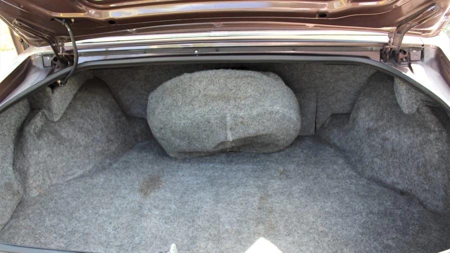 1984 Buick Riviera 4th-7th Gen - Image 10 of 13