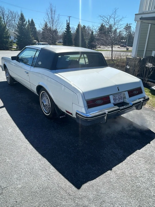 1984 Buick Riviera 4th-7th Gen - Image 3 of 21