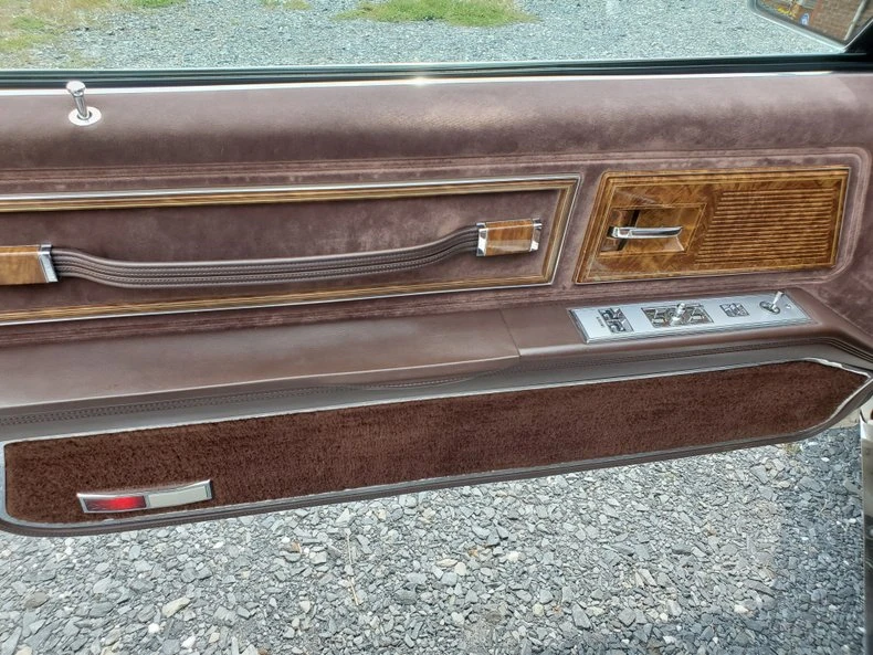 1984 Buick Riviera 4th-7th Gen - Image 6 of 11