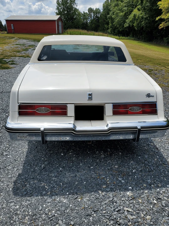 1984 Buick Riviera 4th-7th Gen - Image 3 of 11