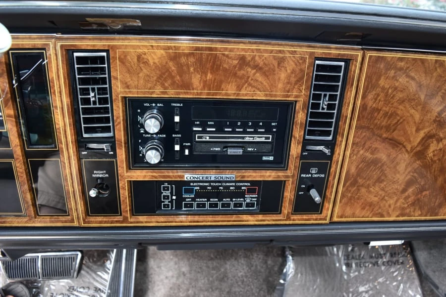 1984 Buick Riviera 4th-7th Gen - Image 30 of 31