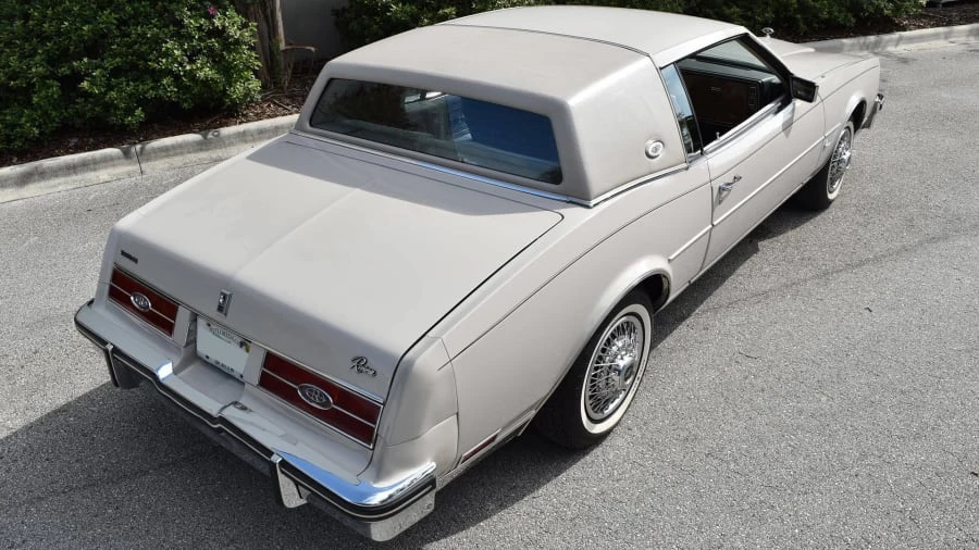 1984 Buick Riviera 4th-7th Gen - Image 4 of 31