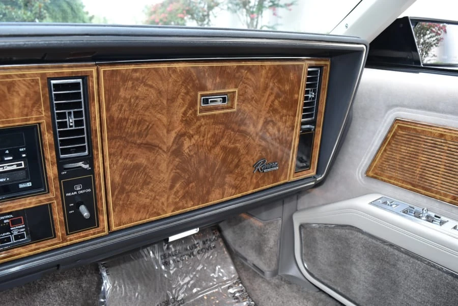 1984 Buick Riviera 4th-7th Gen - Image 22 of 31