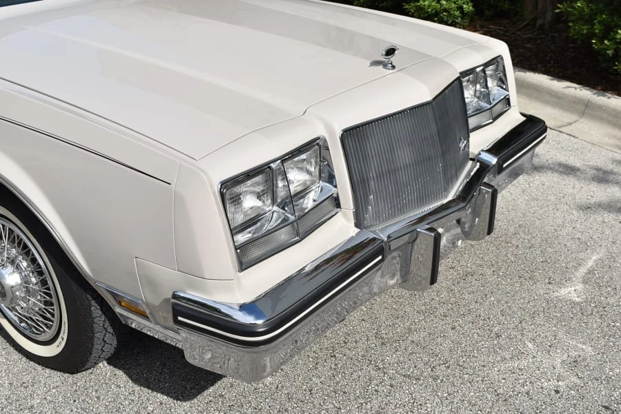 1984 Buick Riviera 4th-7th Gen - Image 11 of 31