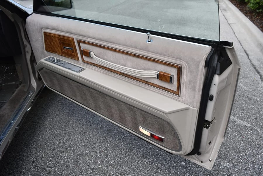 1984 Buick Riviera 4th-7th Gen - Image 28 of 31