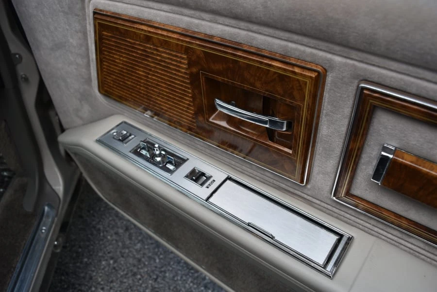 1984 Buick Riviera 4th-7th Gen - Image 27 of 31