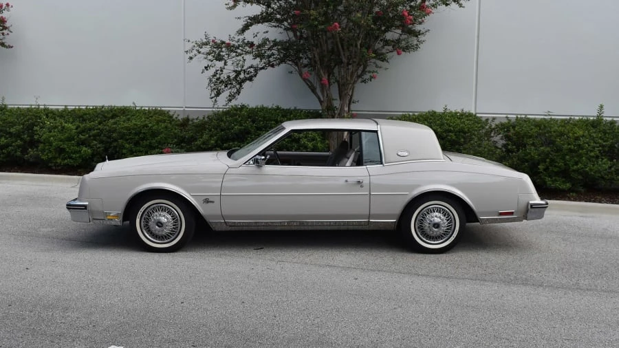 1984 Buick Riviera 4th-7th Gen - Image 5 of 31