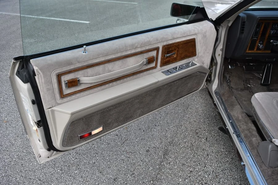 1984 Buick Riviera 4th-7th Gen - Image 24 of 31