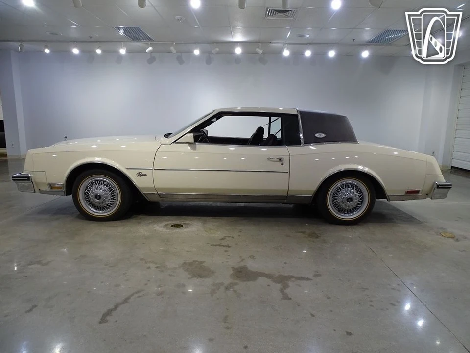 1984 Buick Riviera 4th-7th Gen - Image 8 of 12