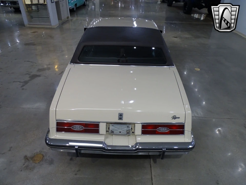 1984 Buick Riviera 4th-7th Gen - Image 7 of 12