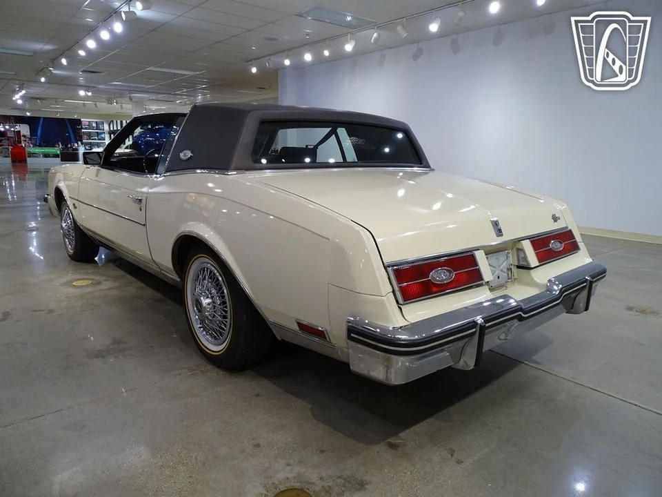1984 Buick Riviera 4th-7th Gen - Image 11 of 12
