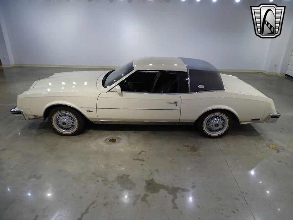 1984 Buick Riviera 4th-7th Gen - Image 4 of 12