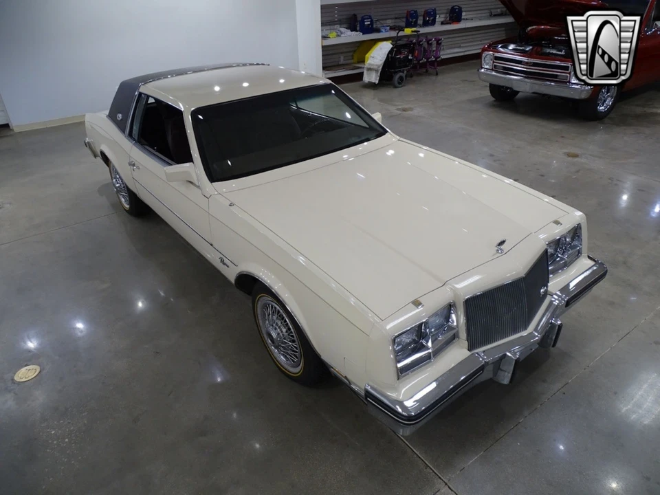 1984 Buick Riviera 4th-7th Gen - Image 10 of 12