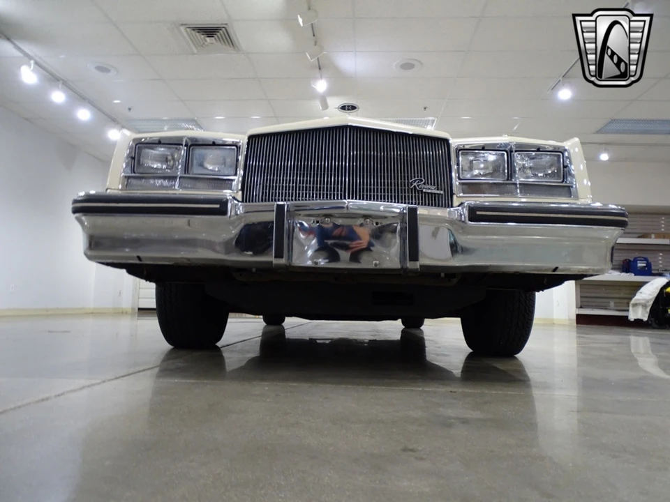1984 Buick Riviera 4th-7th Gen - Image 11 of 12