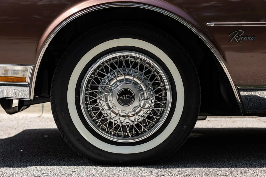 1984 Buick Riviera 4th-7th Gen - Image 14 of 29