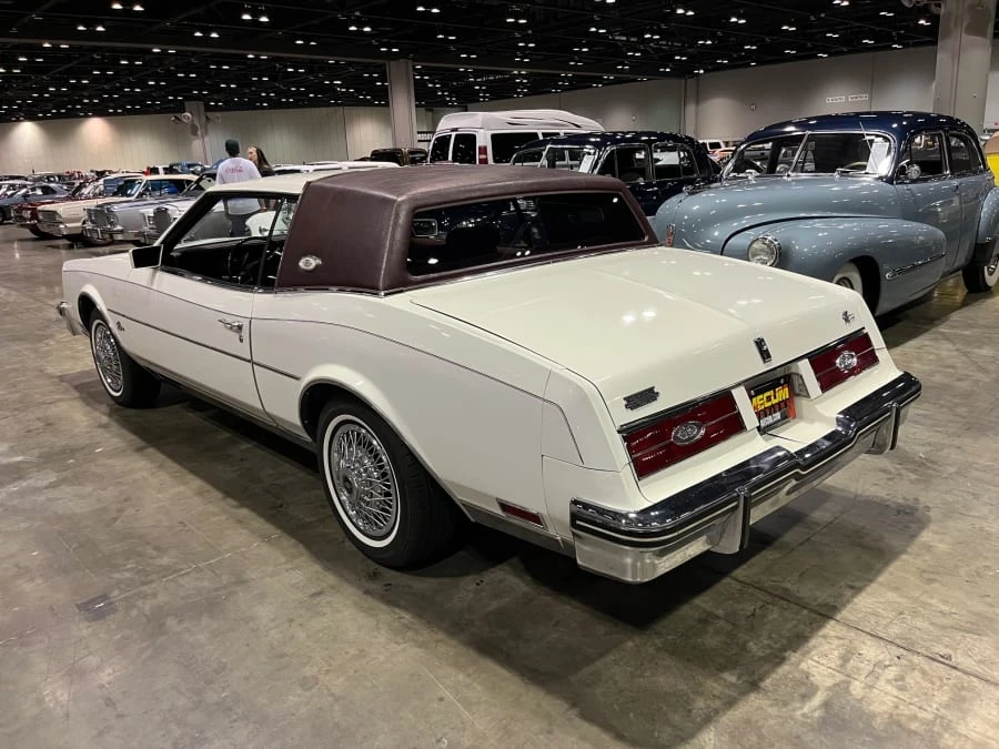 1984 Buick Riviera 4th-7th Gen - Image 2 of 17