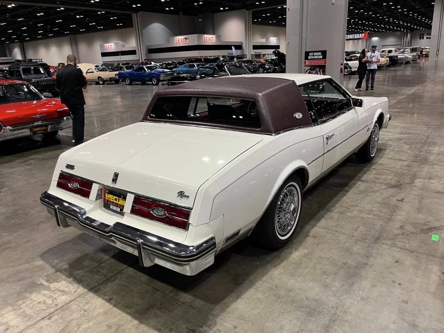 1984 Buick Riviera 4th-7th Gen - Image 7 of 17